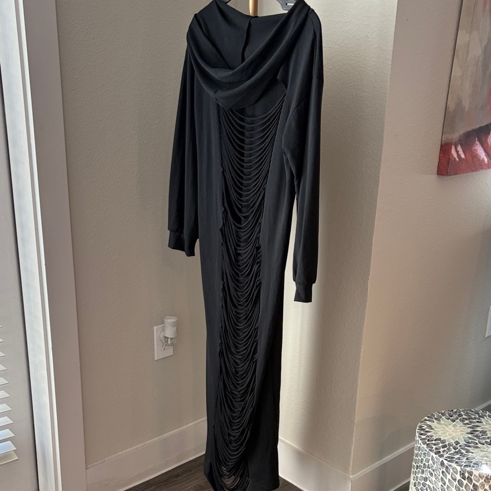 WinWin Black Backless Maxi Dress